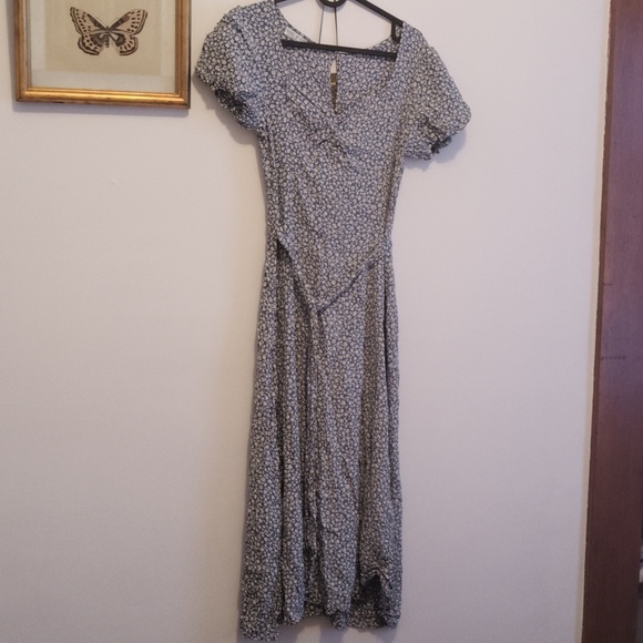 Blue Dress - Picture 5 of 5